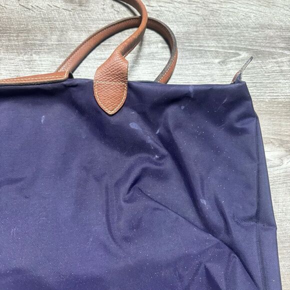 Longchamp Le Pliage Nylon Medium Shoulder Tote in Purple - Picture 8 of 10